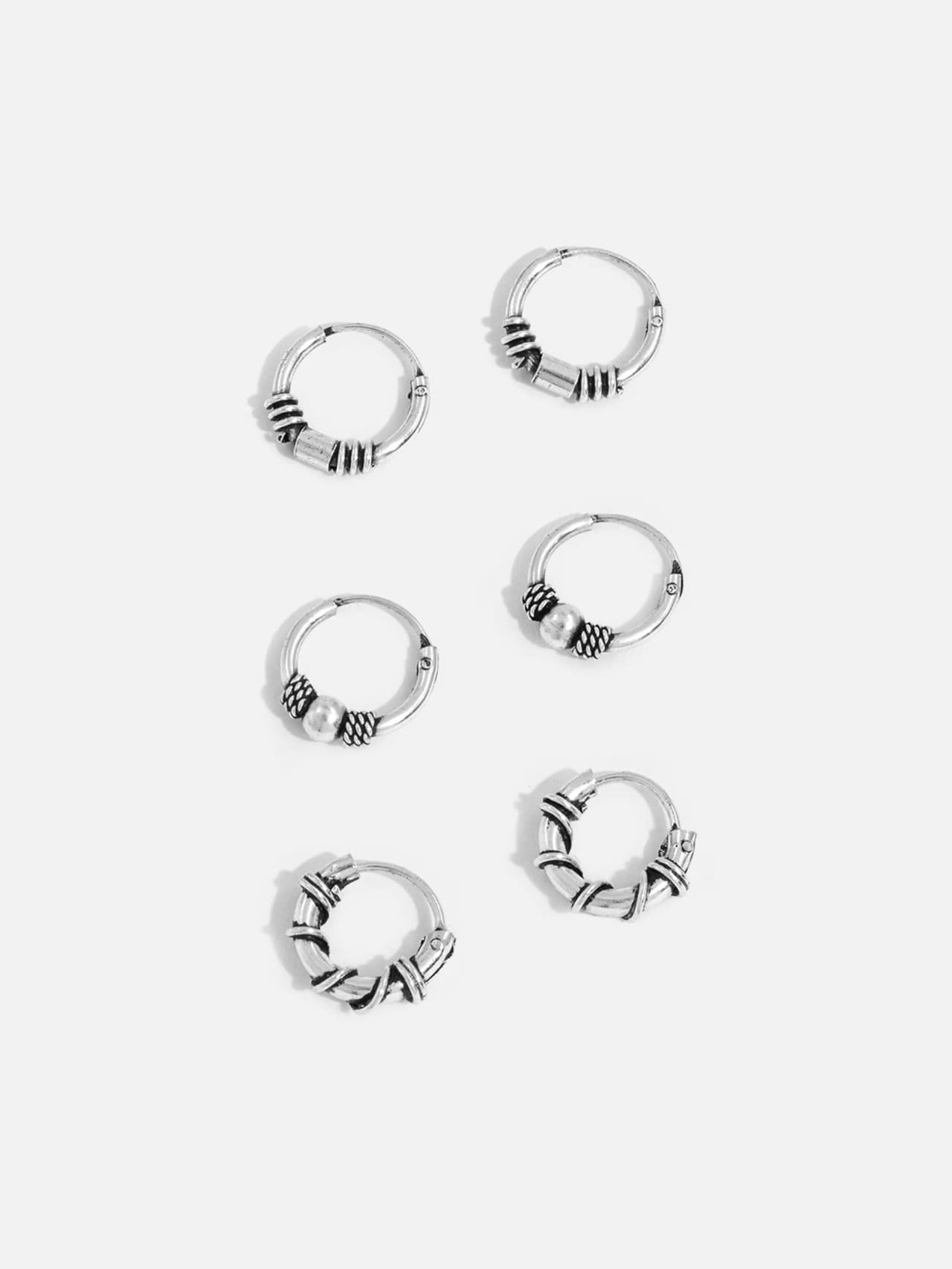 Tre par små creoler i äkta silver med olika beaddetaljer
