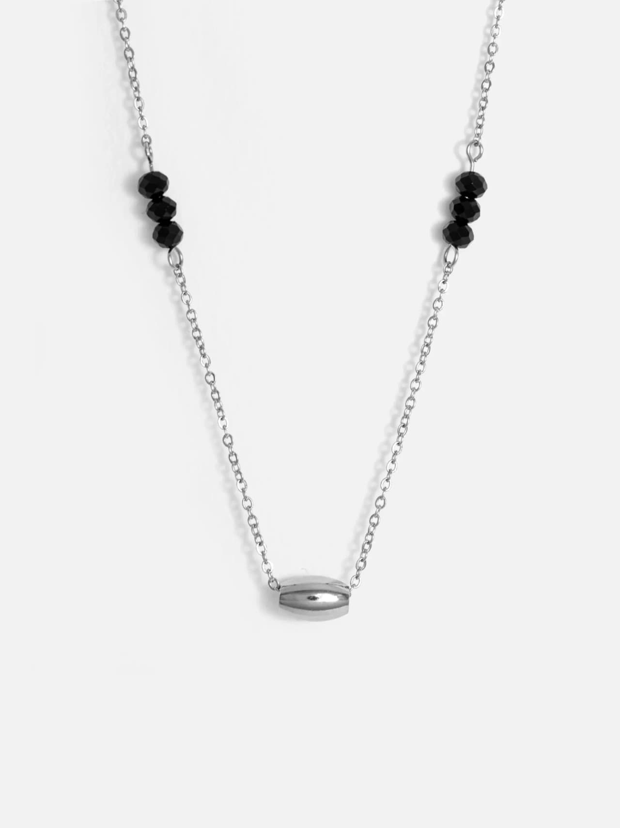 Minimalistiskt Stålhalsband med Svarta Detaljer