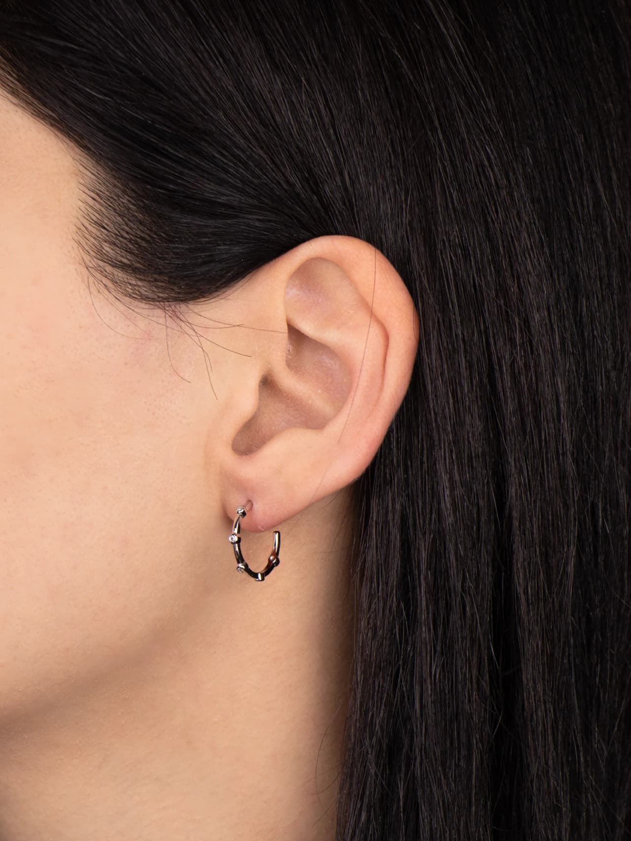 oppna-hoops-orhangen-kubisk-zirkonia-15mm-silver-925-modell