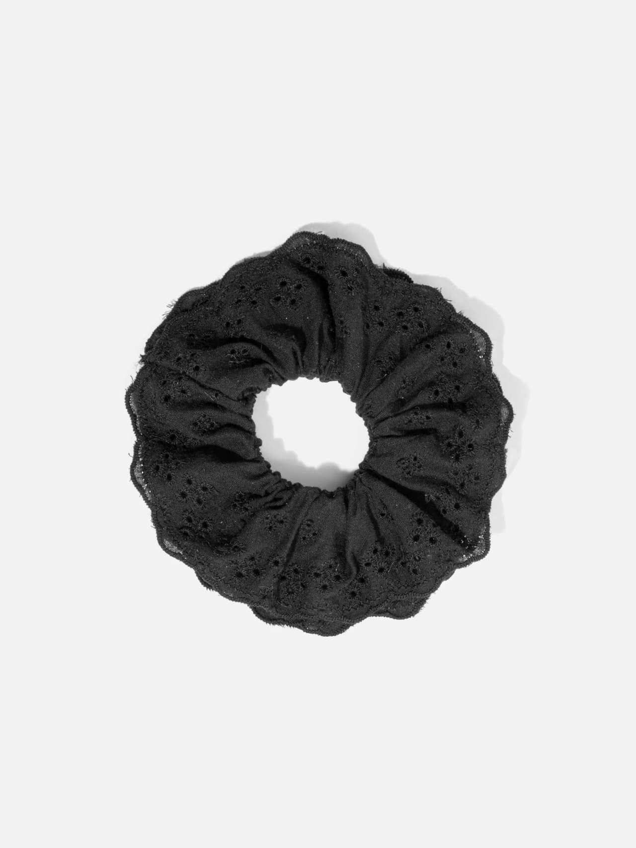 Scrunchie Svart Broderie Anglaise – Spets Hårsnodd