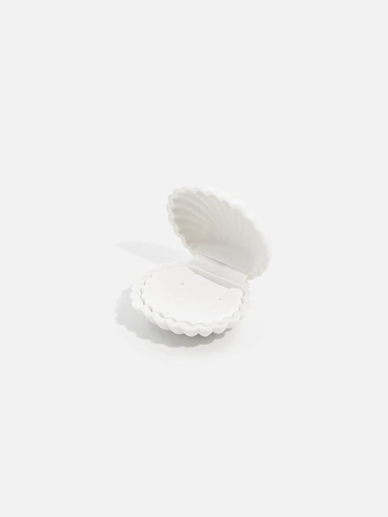Vit Smyckes Presentask i Snäckskalsdesign
