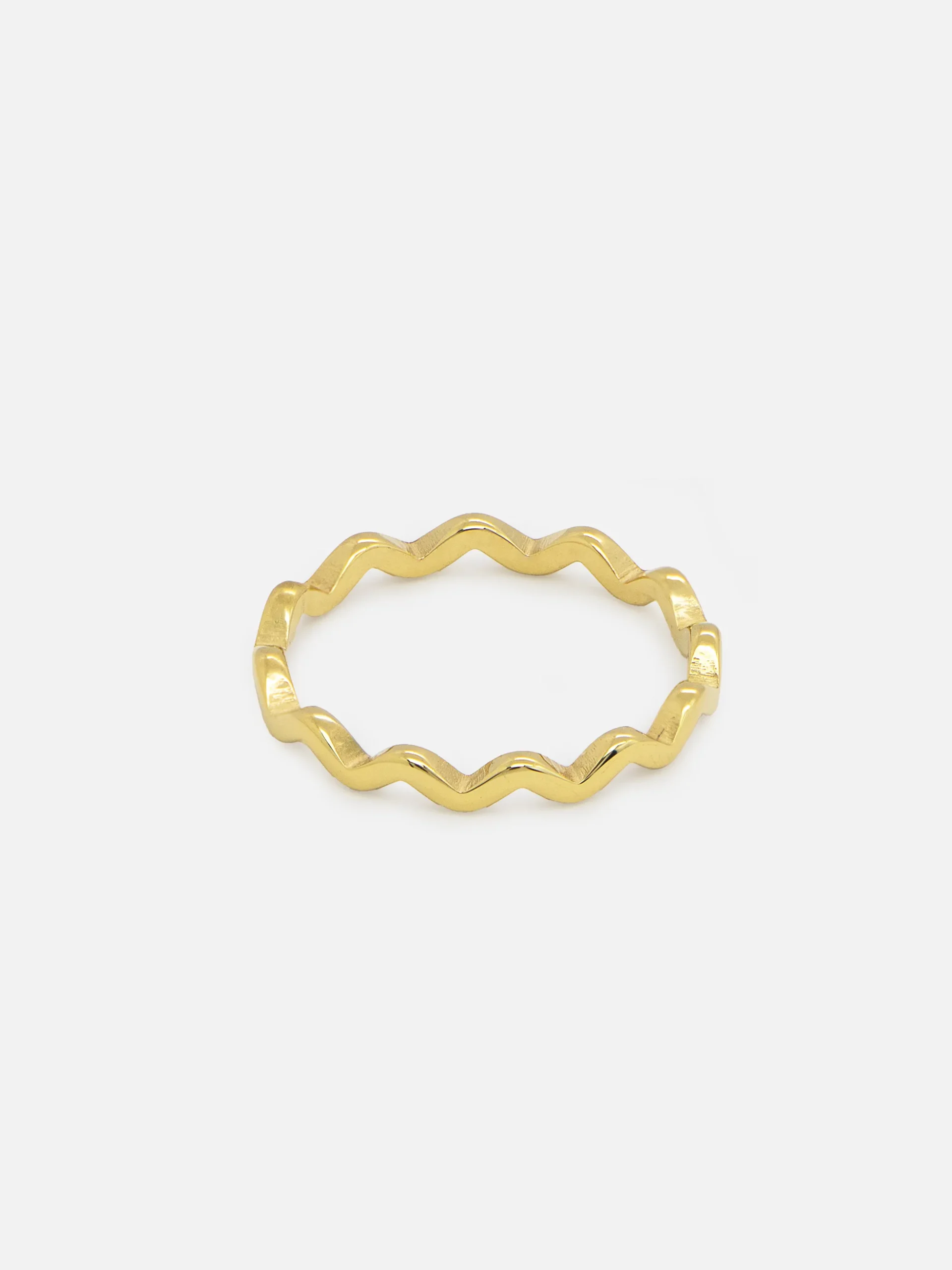 Våg Ring i Guldpläterat Stål med dam smycken och bly samt nickelfri design.