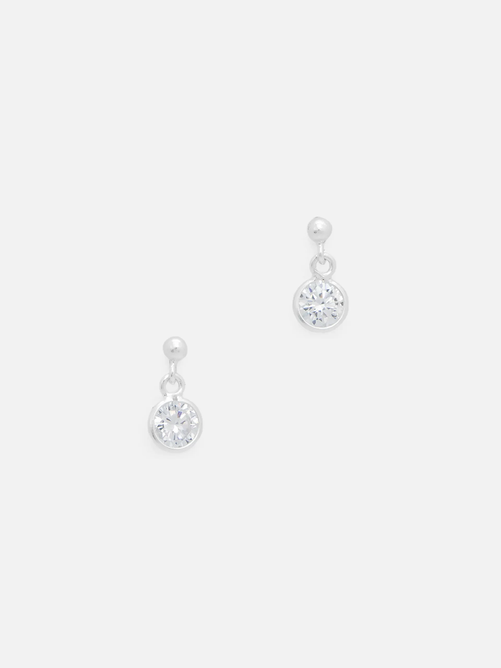 Runda Stud Örhängen i Äkta Silver med Kubisk Zirkonia - Eleganta och stiliga örhängen för dam smycken
