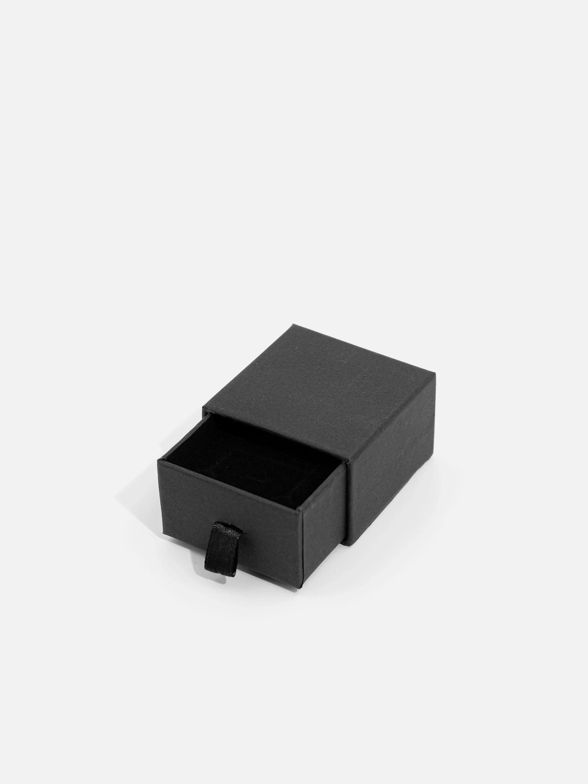 Liten Smyckes Presentask med utdragbar låda, perfekt för att ge bort små smycken som ringar och örhängen.