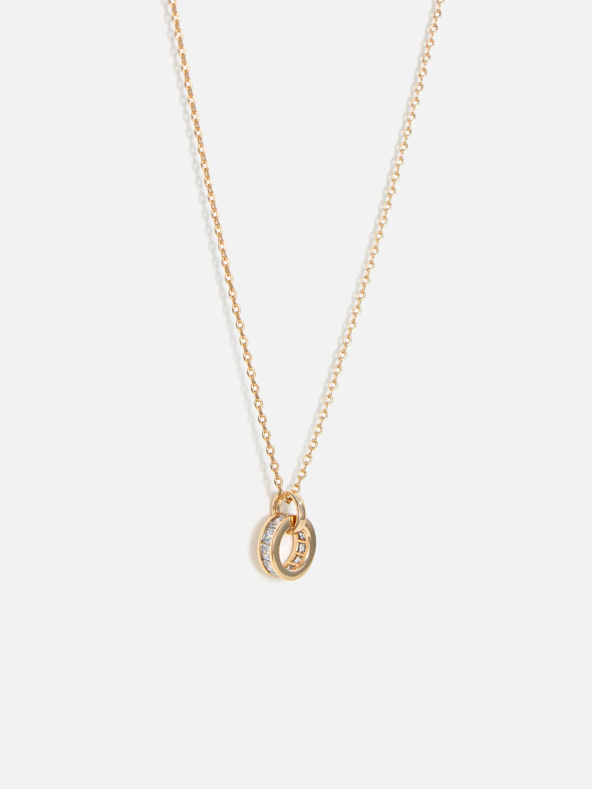 18K guldpläterat halsband med cubic zirconia hänge, gnistrande och elegant.